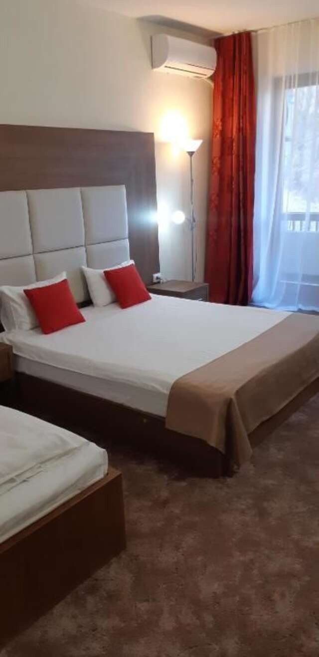 Отель Hotel Panoramic Рымнику-Вылча-68